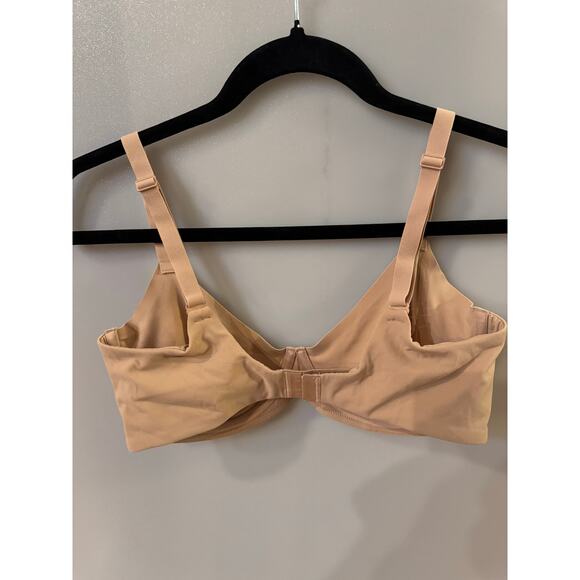 Skims Smoothing Intimates NWOT Full Coverage Bra in tan Size 36D - Picture 2 of 3